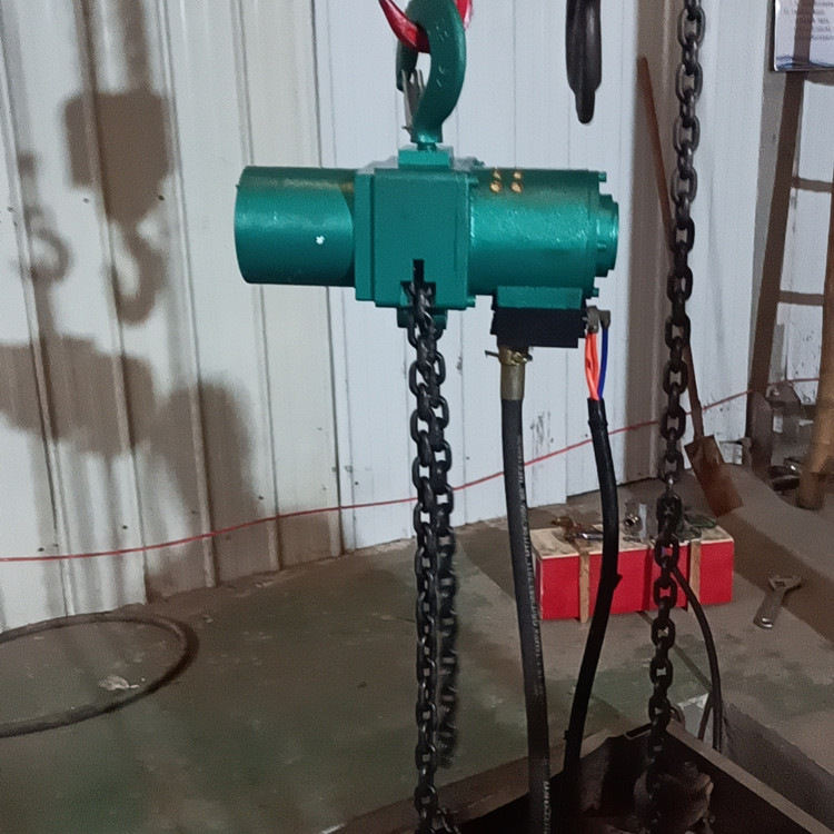 運(yùn)行式HQ5-8環(huán)鏈氣動葫蘆