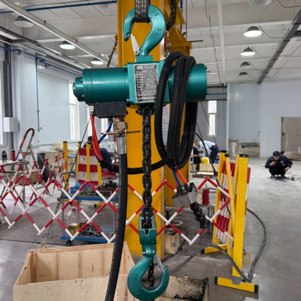 抗顛簸氣動(dòng)葫蘆 無(wú)級(jí)調(diào)速環(huán)鏈風(fēng)動(dòng)葫蘆 抗粉塵干擾