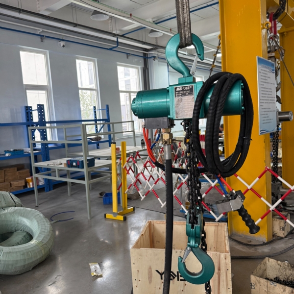 安全起吊重物氣動(dòng)葫蘆 固定式、運(yùn)行小車式風(fēng)動(dòng)葫蘆 規(guī)格齊全